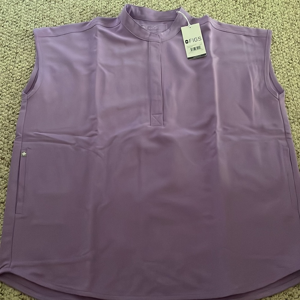 NWT Figs lilac scrub top